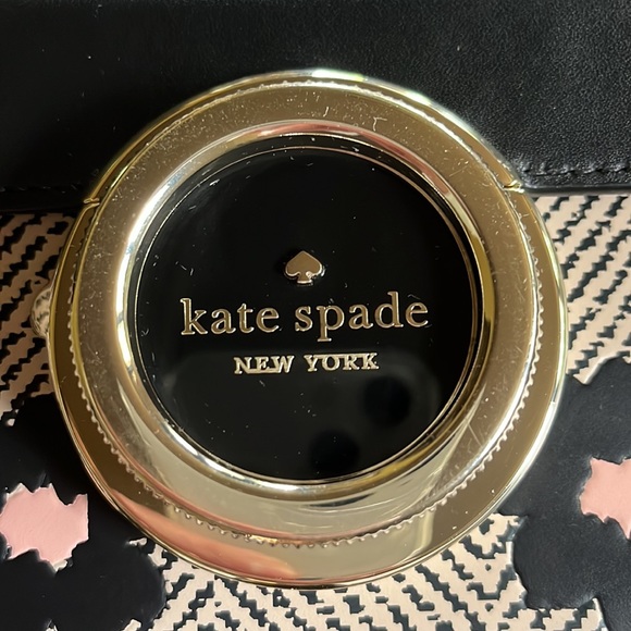 Kate Spade Oh Snap camera shaped crossbody bag - Picture 5 of 6